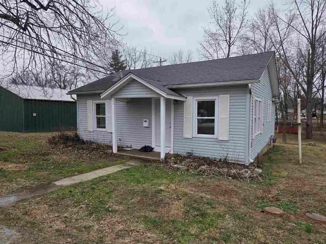 $75,000 | 107 West Carpenter Street, McLeansboro, IL 62859