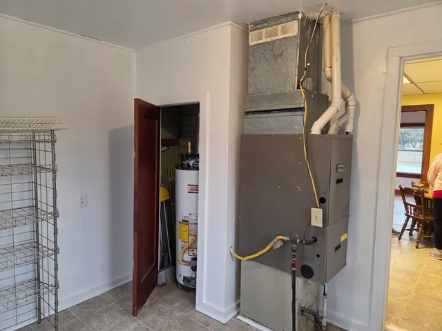 $75,000 | 107 West Carpenter Street, McLeansboro, IL 62859