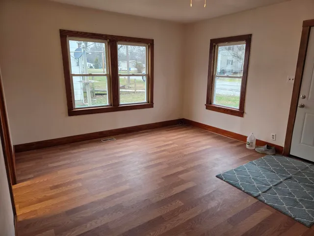 $75,000 | 107 West Carpenter Street, McLeansboro, IL 62859