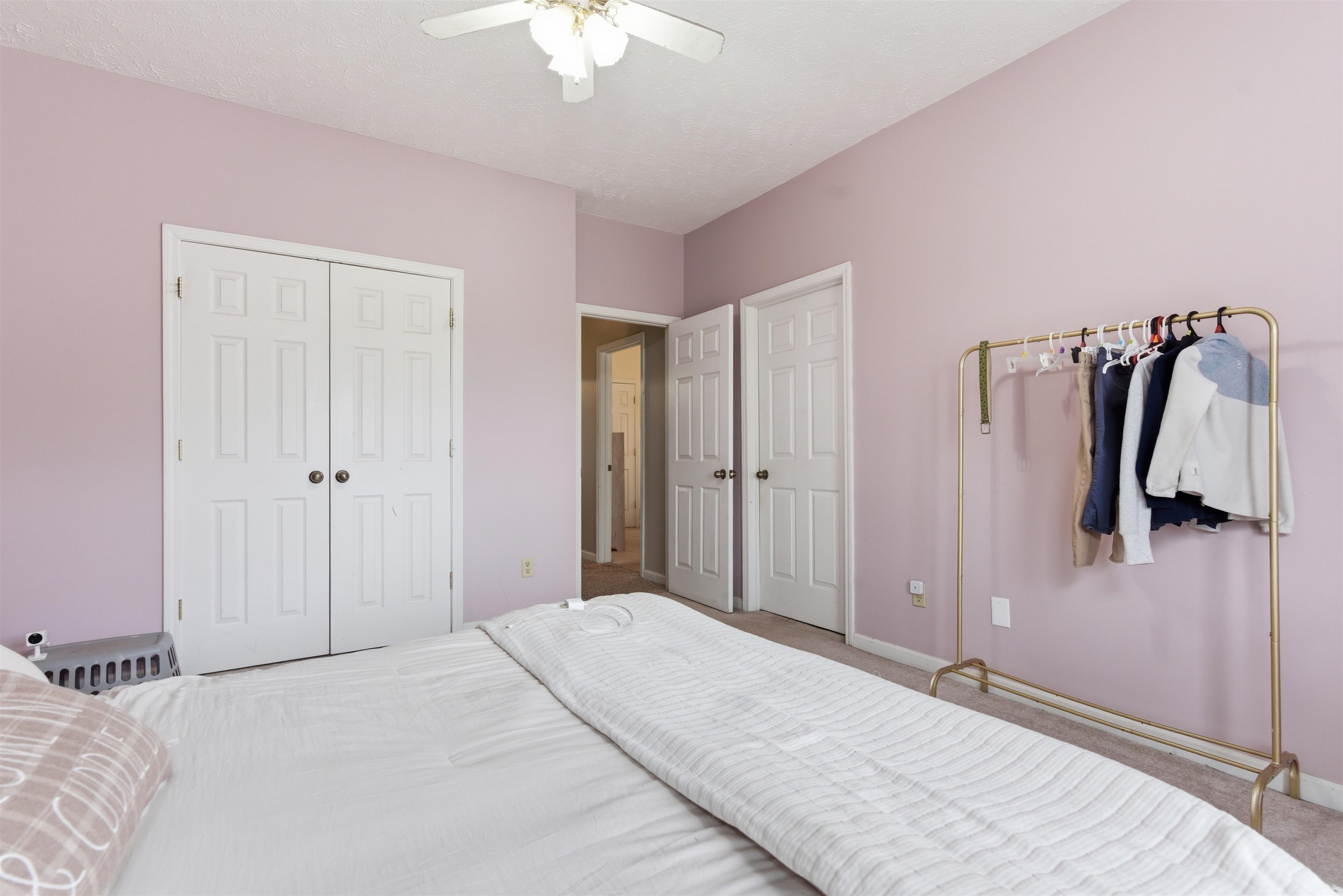 915 Cliffview Road Bolivar, TN 38008 - Photo 23 of 35 Carpeted bedroom with a closet and ceiling fan