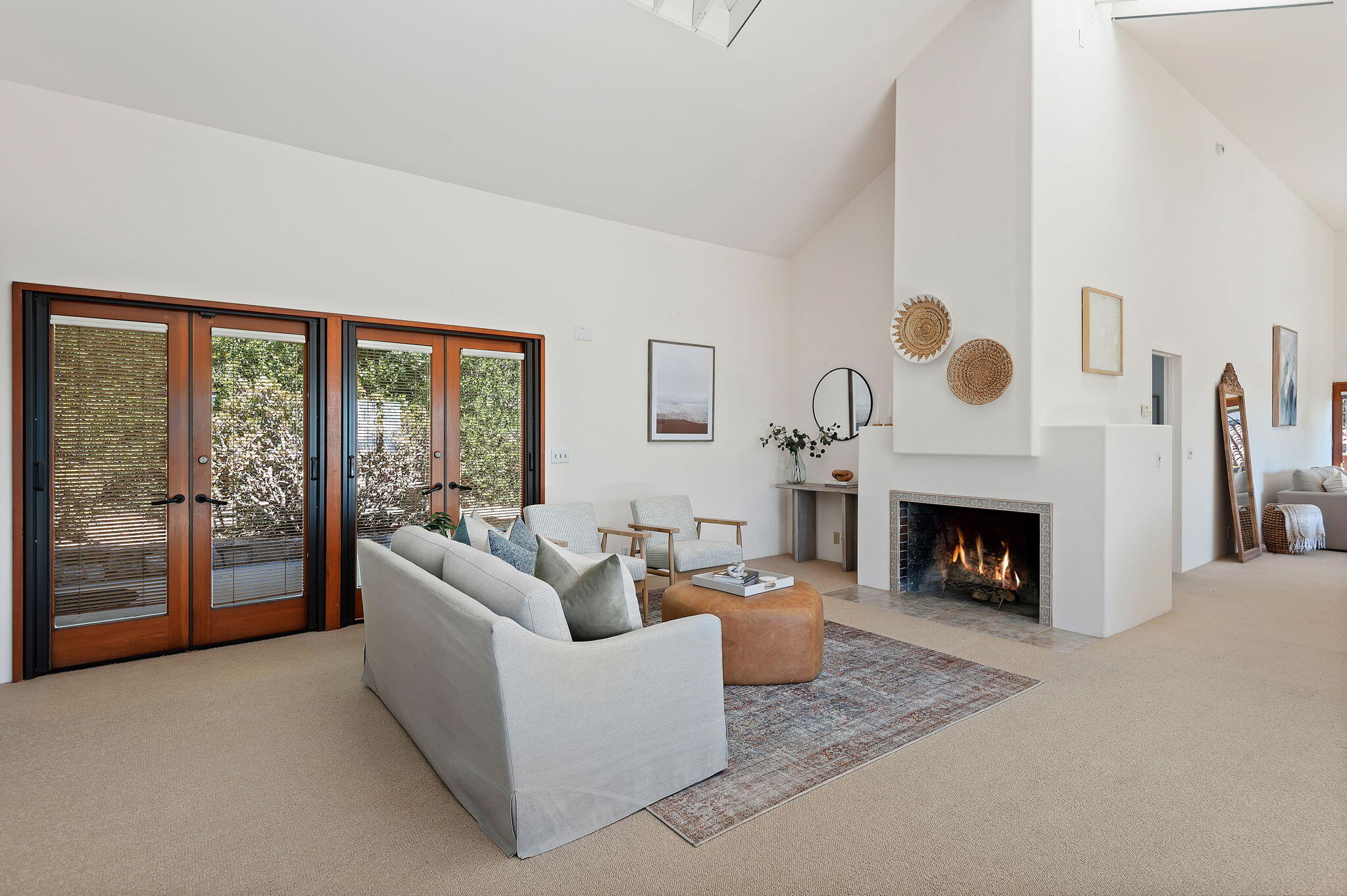 809 Moreno Road Santa Barbara, CA 93103 - Photo 11 of 31 Family Room