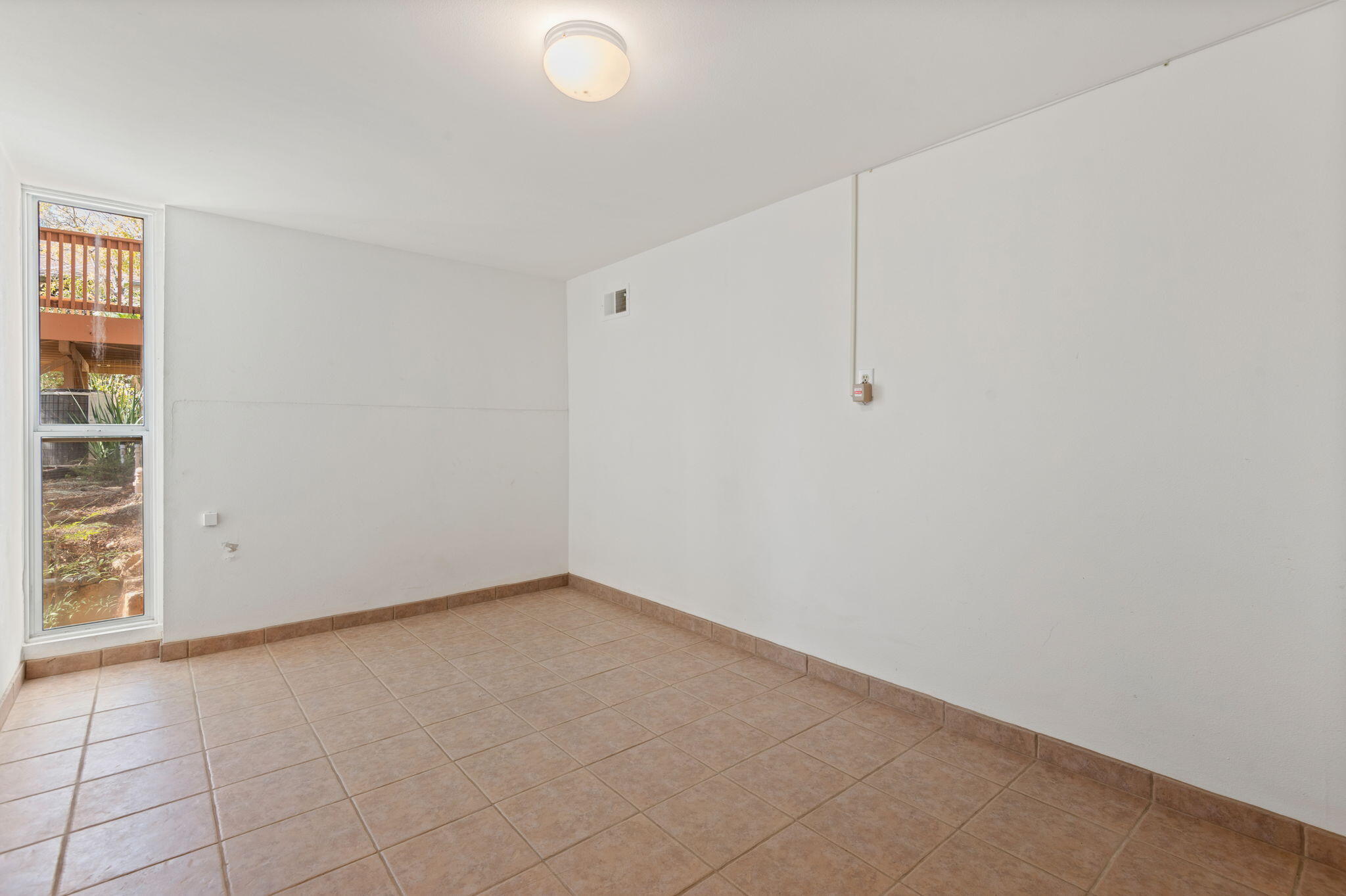 809 Moreno Road Santa Barbara, CA 93103 - Photo 29 of 31 Office