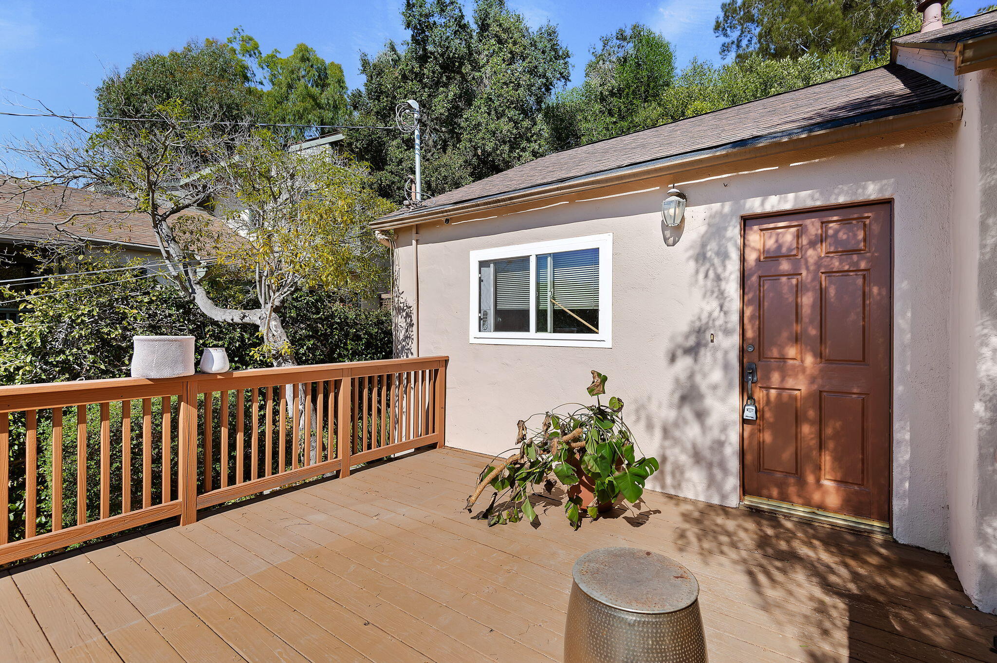 809 Moreno Road Santa Barbara, CA 93103 - Photo 31 of 31 Studio - Deck