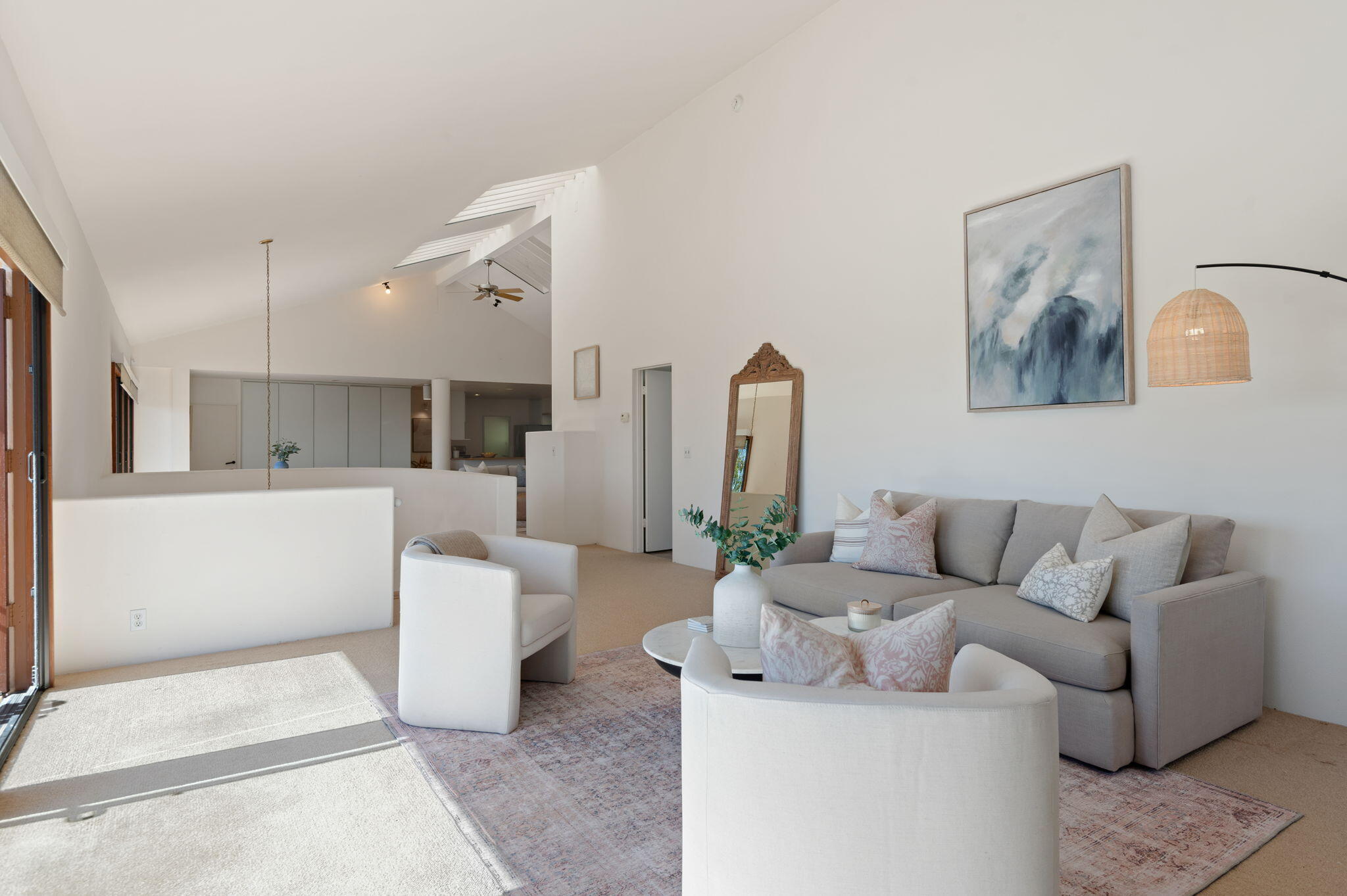 809 Moreno Road Santa Barbara, CA 93103 - Photo 5 of 31 Living Roo