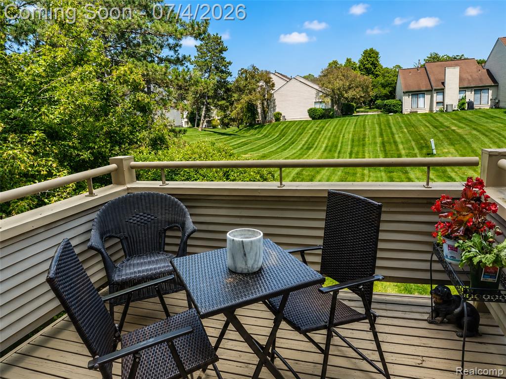 754 Ashley Circle Rochester, MI 48307 - Photo 12 of 34