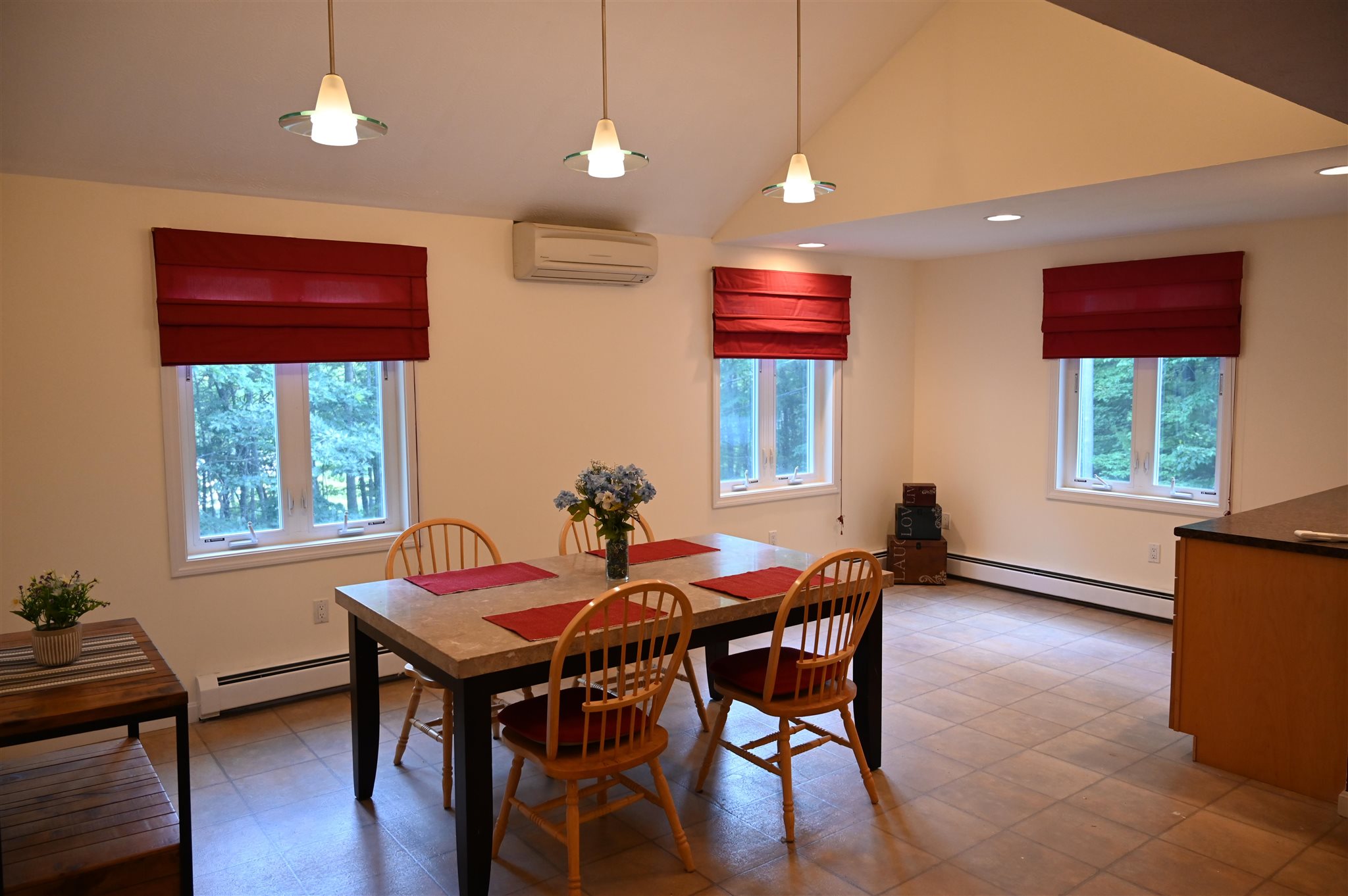 15 Hoyt Road Goffstown, NH 03045 - Photo 6 of 33