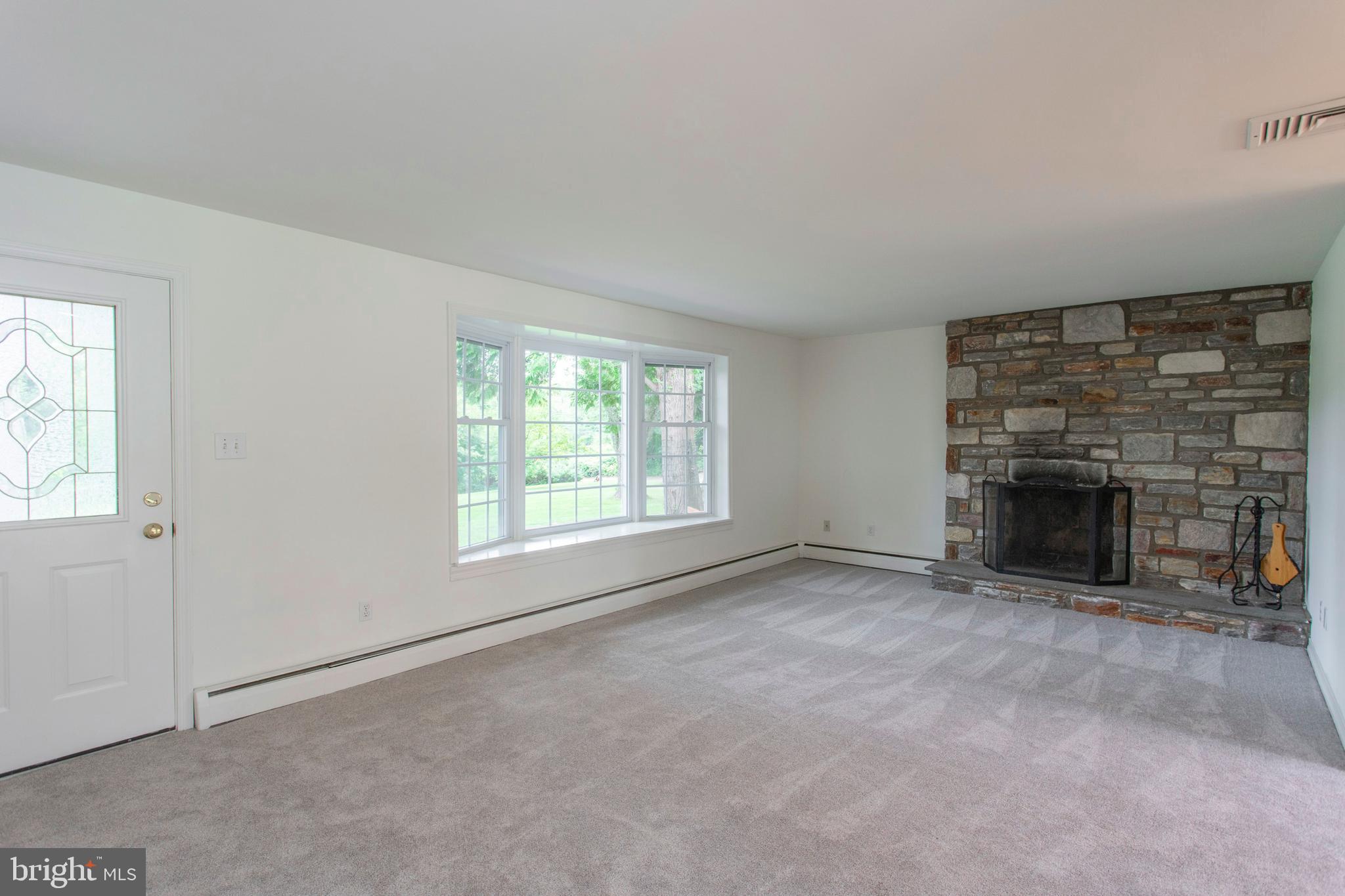 1367 Clearview Drive Jamison, PA 18929 - Photo 3 of 23