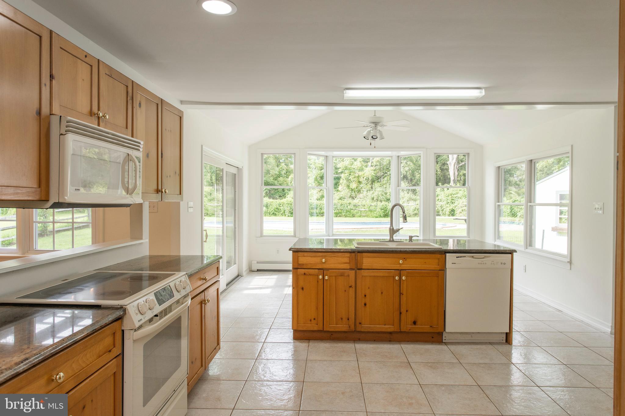 1367 Clearview Drive Jamison, PA 18929 - Photo 7 of 23