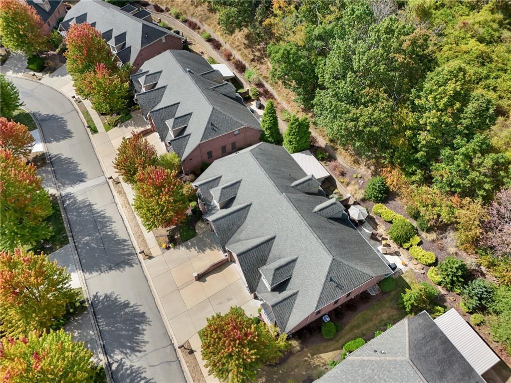 1737 Waterleaf Drive Sewickley, PA 15143 - Photo 33 of 34 an aerial view of a house with a yard