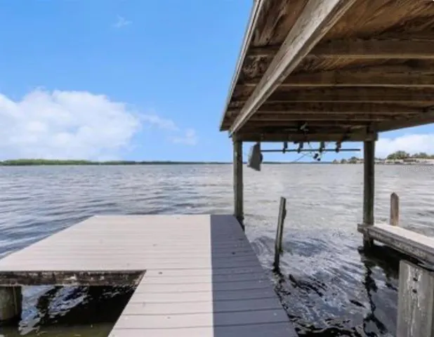$3,495 | 115 Lake Shore Drive East, Palm Harbor, FL 34684