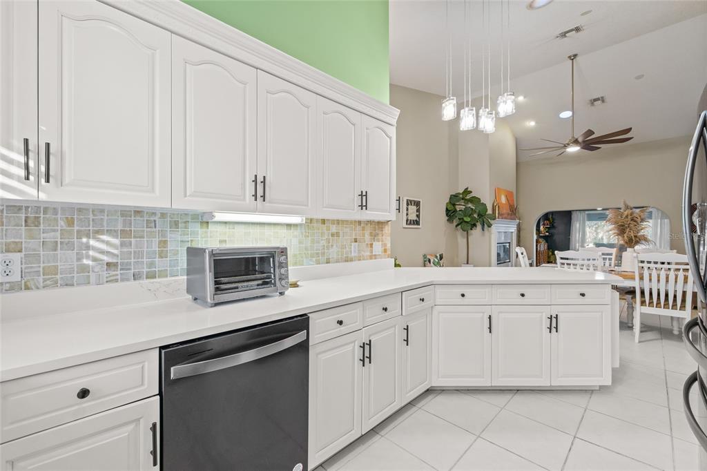 31445 Amberlea Road Dade City, FL 33523 - Photo 34 of 52