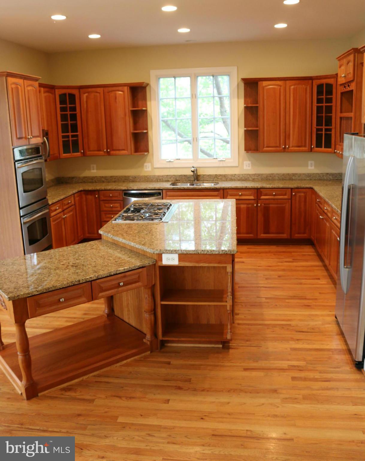 8267 Roxborough Loop Gainesville, VA 20155 - Photo 11 of 30 Kitchen