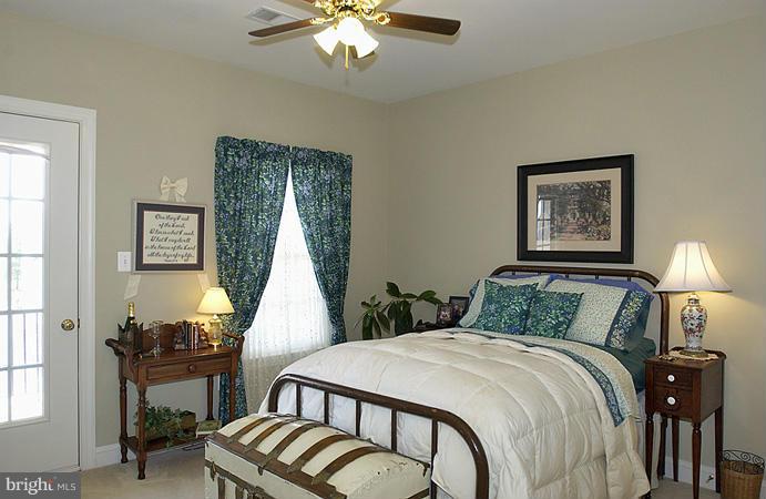 8267 Roxborough Loop Gainesville, VA 20155 - Photo 17 of 30 Bedroom