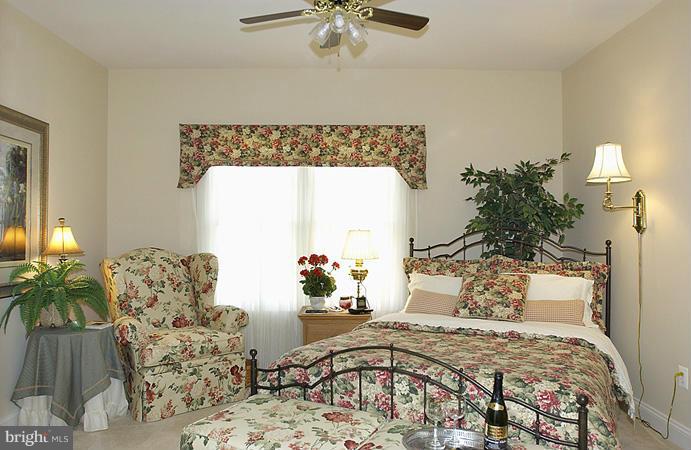 8267 Roxborough Loop Gainesville, VA 20155 - Photo 18 of 30 Bedroom