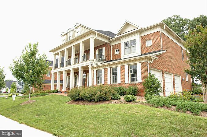 8267 Roxborough Loop Gainesville, VA 20155 - Photo 30 of 30 Exterior (Front)