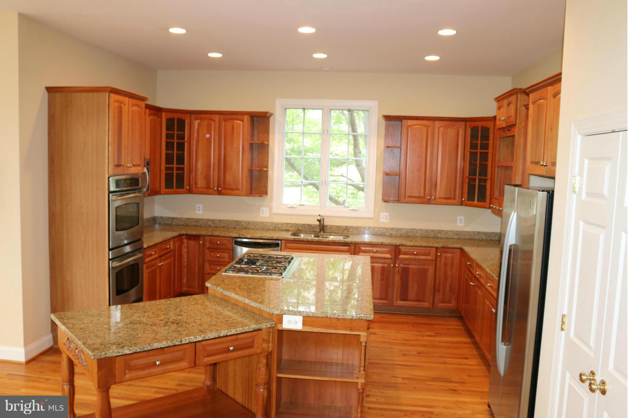 8267 Roxborough Loop Gainesville, VA 20155 - Photo 10 of 30 Kitchen