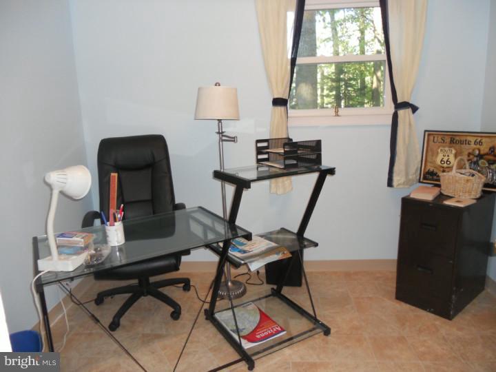 418 Icedale Road Honey Brook, PA 19344 - Photo 12 of 19 Office / Study