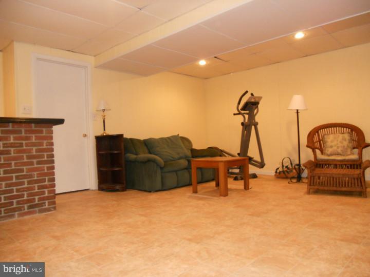 418 Icedale Road Honey Brook, PA 19344 - Photo 3 of 19 Family Room