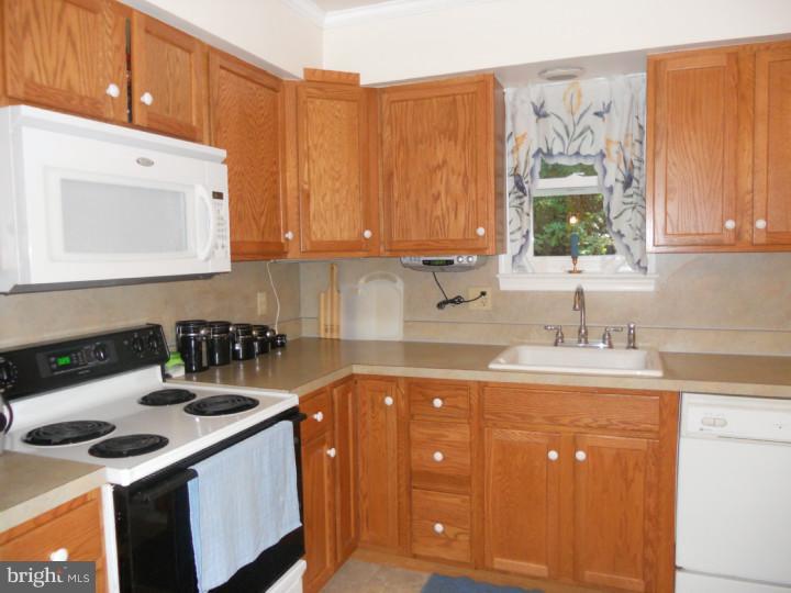 418 Icedale Road Honey Brook, PA 19344 - Photo 5 of 19 Kitchen