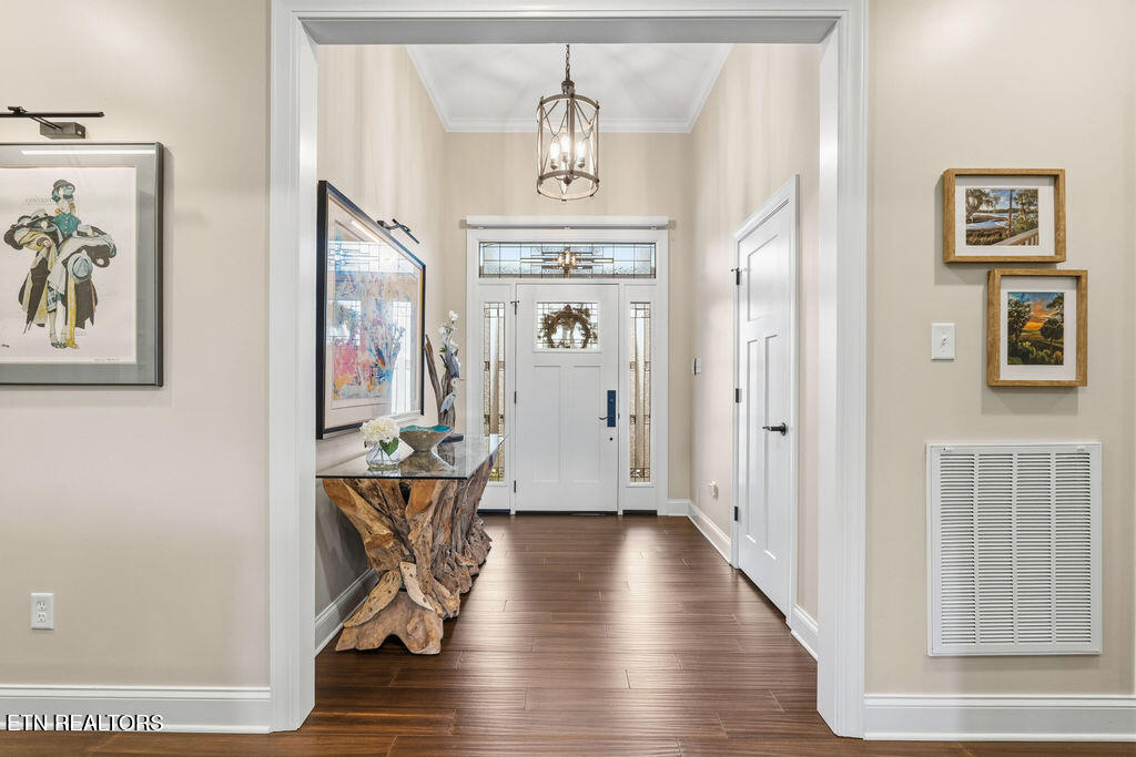 179 Oonoga Way Loudon, TN 37774 - Photo 17 of 60 Foyer