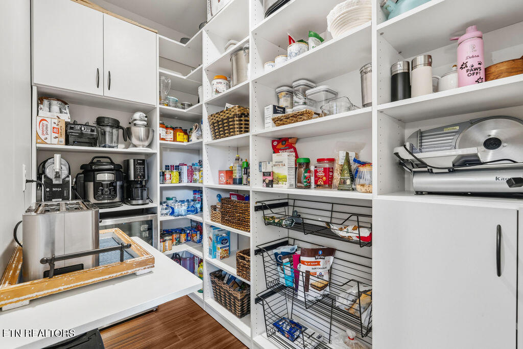 179 Oonoga Way Loudon, TN 37774 - Photo 29 of 60 Walk In Pantry