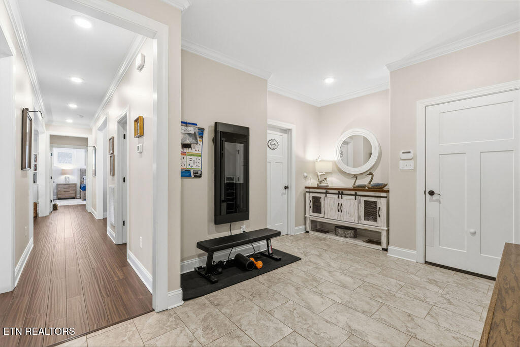 179 Oonoga Way Loudon, TN 37774 - Photo 31 of 60 Large Mudroom