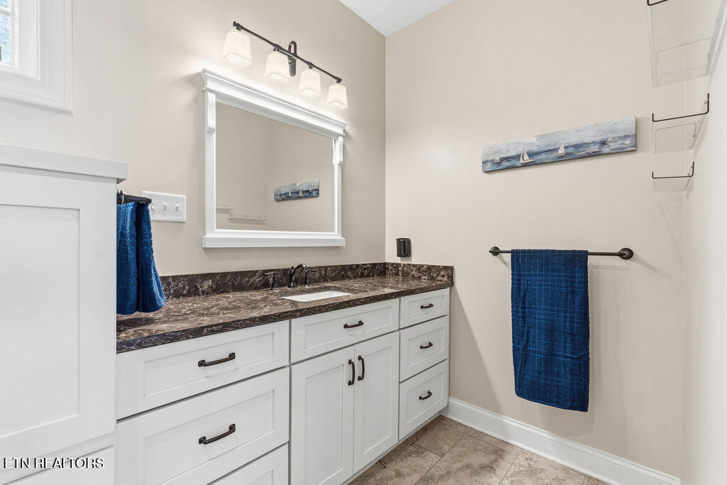 179 Oonoga Way Loudon, TN 37774 - Photo 36 of 60 Primary Bath