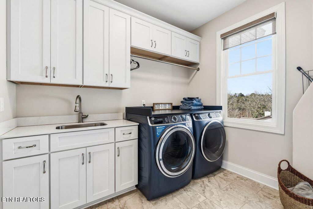 179 Oonoga Way Loudon, TN 37774 - Photo 42 of 60 Large Laundry