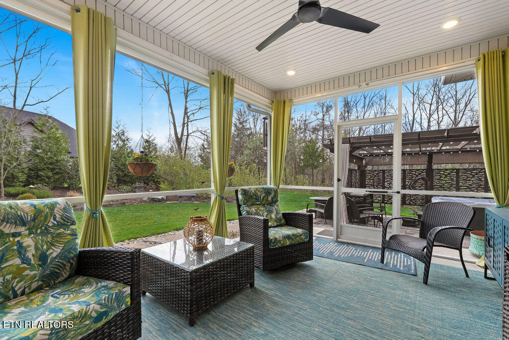 179 Oonoga Way Loudon, TN 37774 - Photo 10 of 60 Huge Screened In Porch