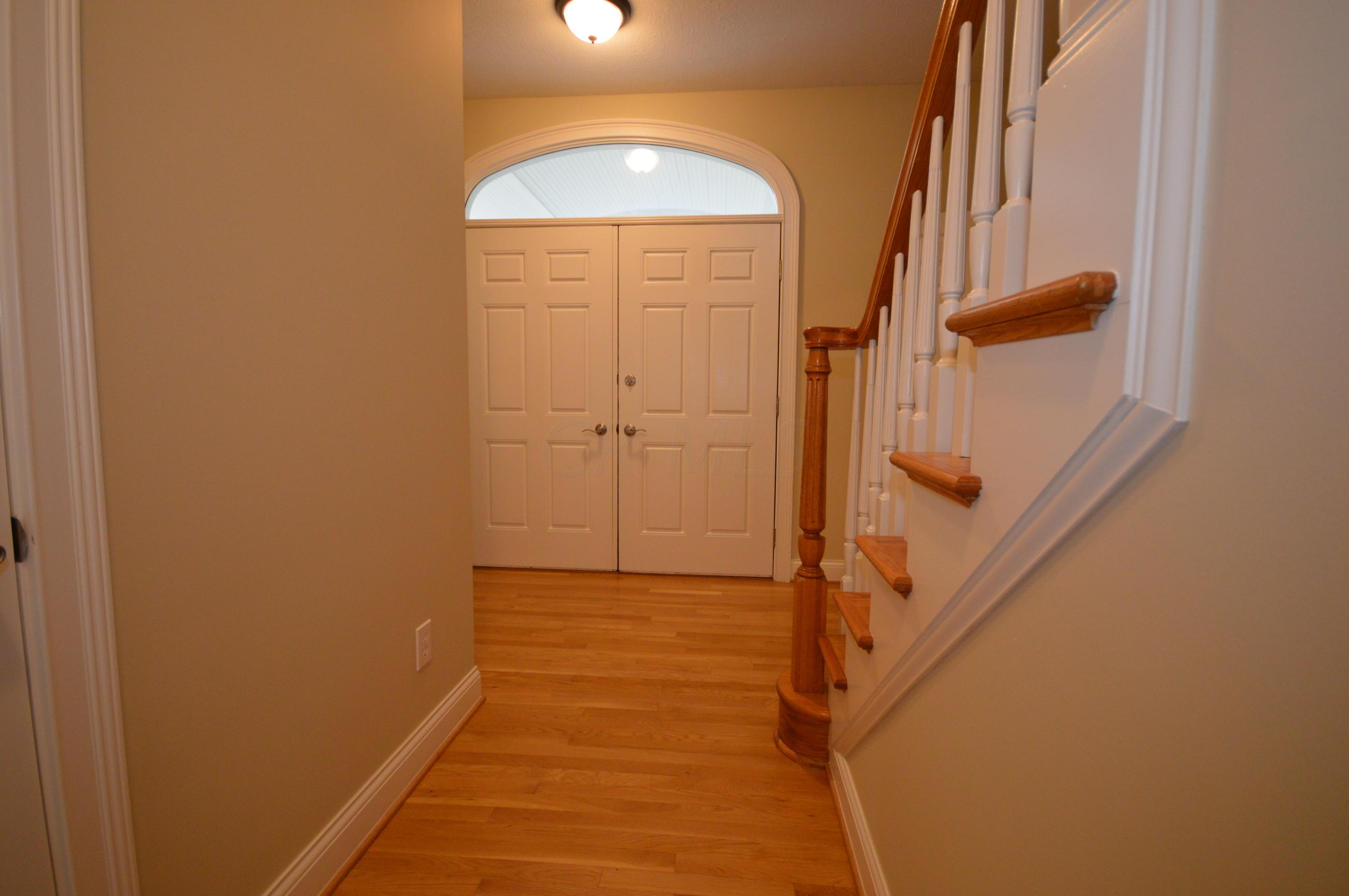 307 Bluff Ridge Court Powell, OH 43065 - Photo 7 of 44