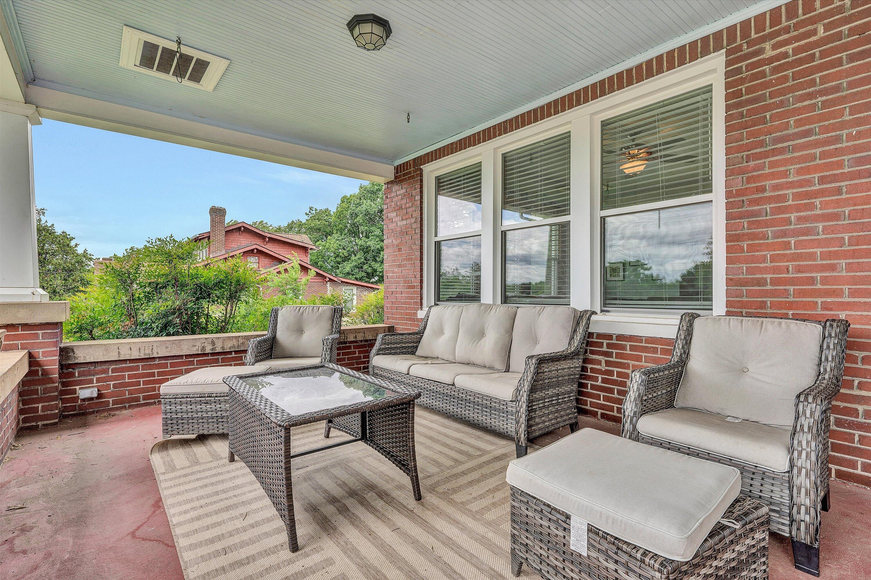 323 North Maple Street Vinton, VA 24179 - Photo 8 of 43 08-DSC06649
