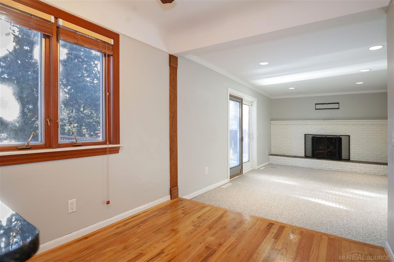 805 Canterbury Road Grosse Pointe Woods, MI 48236 - Photo 14 of 41
