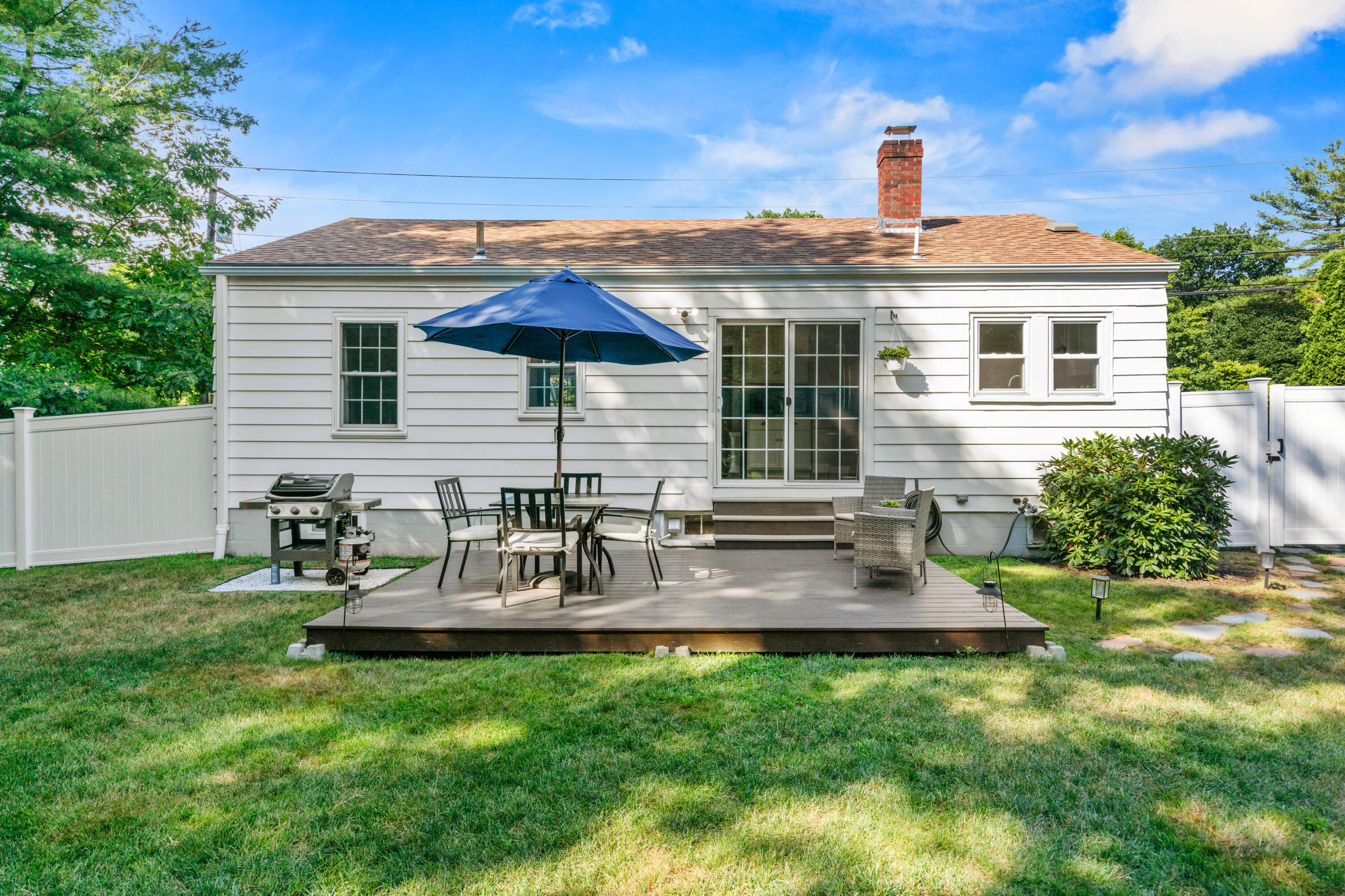 181 Pine Point Road Scarborough, ME 04074 - Photo 7 of 47 181 Pine Point Scarborough030