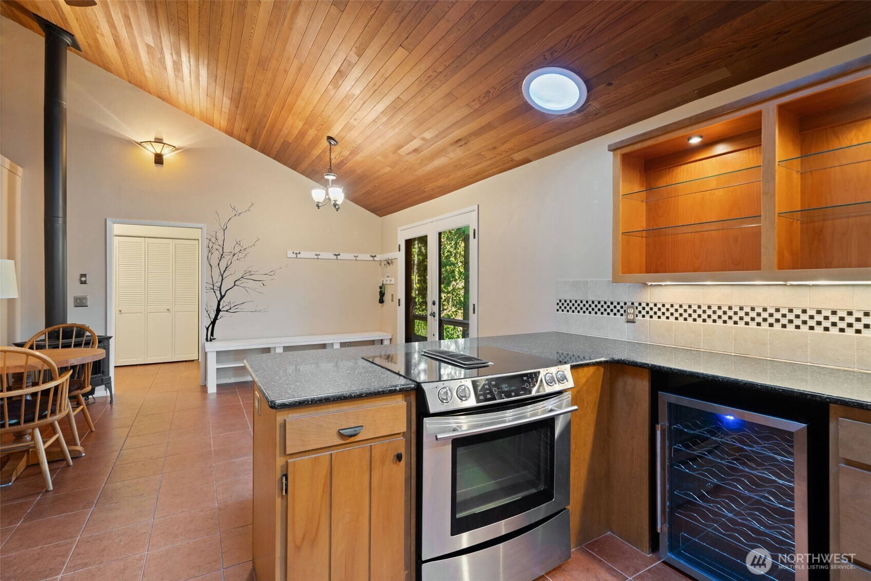 338 Fern Road Port Angeles, WA 98362 - Photo 12 of 34 Gallery Image 12