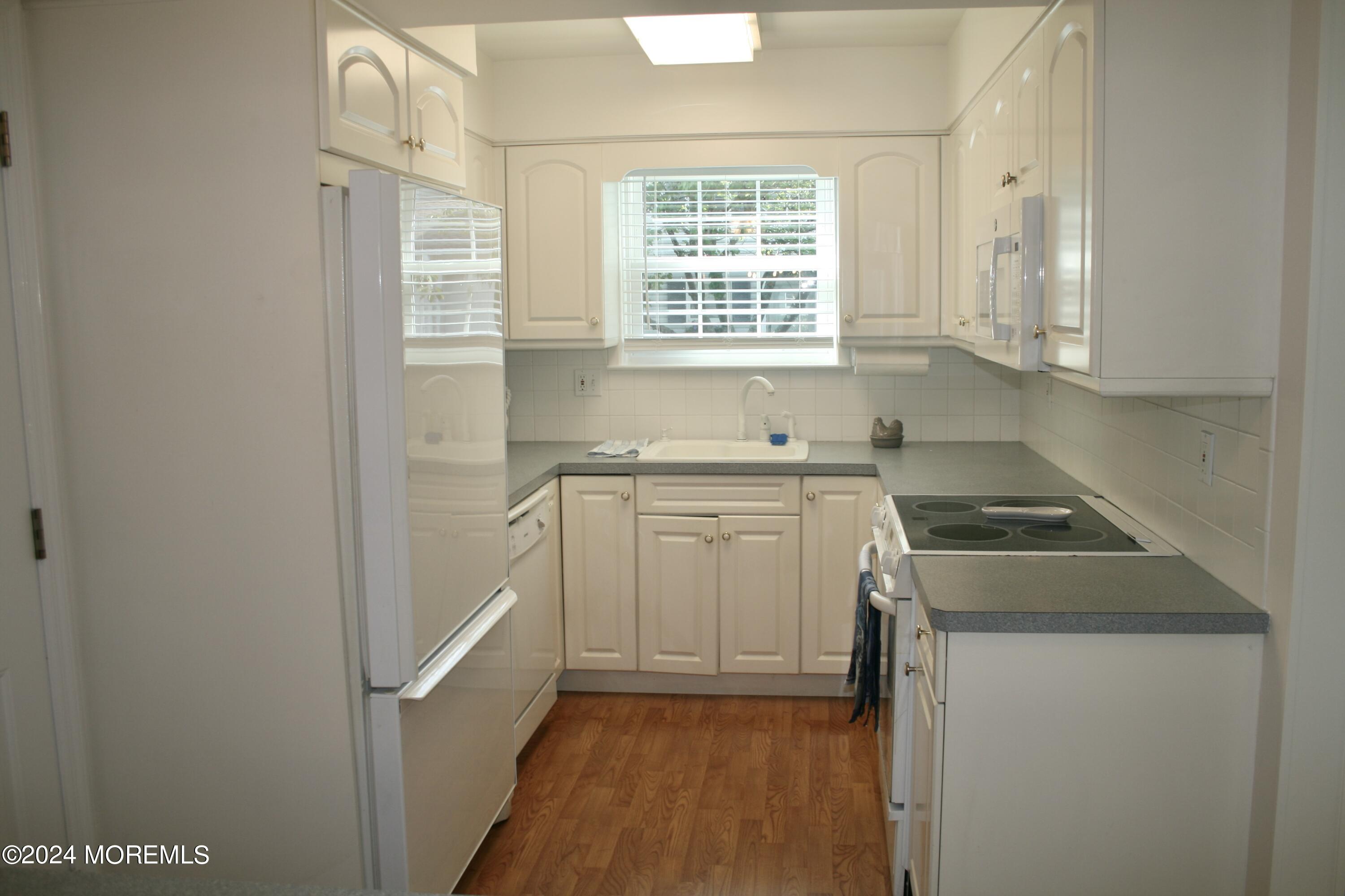 16 Apple Drive Spring Lake, NJ 07762 - Photo 8 of 27 IMG_8320