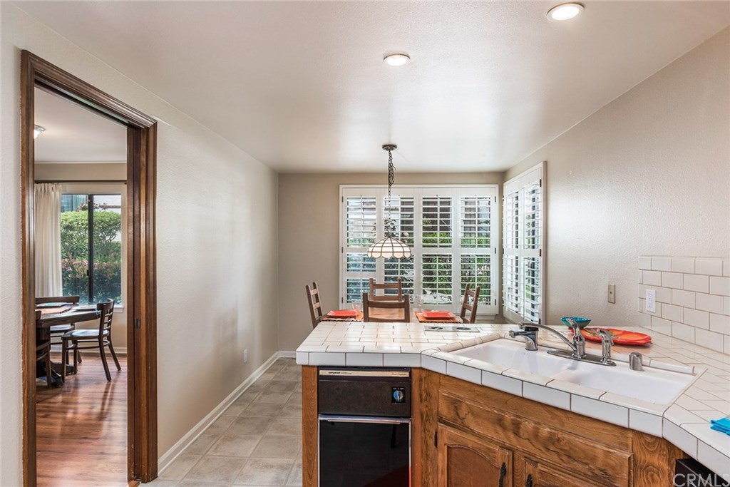 6352 Riviera Circle Long Beach, CA 90815 - Photo 11 of 31 Gallery Image 11