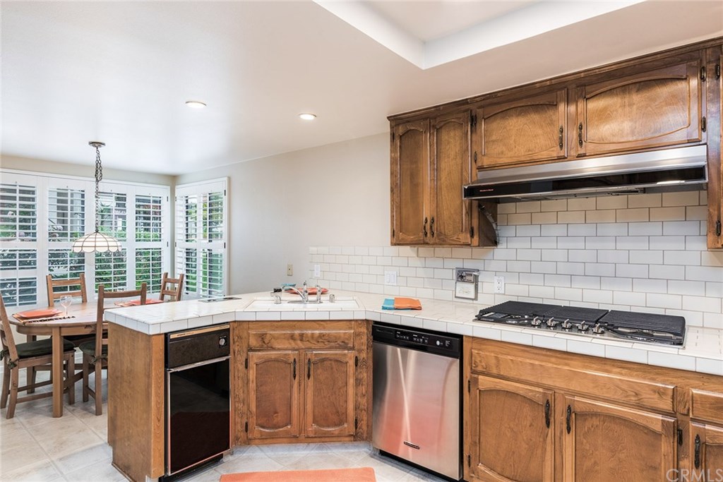 6352 Riviera Circle Long Beach, CA 90815 - Photo 13 of 31 Gallery Image 13