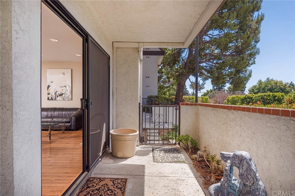 6352 Riviera Circle Long Beach, CA 90815 - Photo 28 of 31 Gallery Image 28