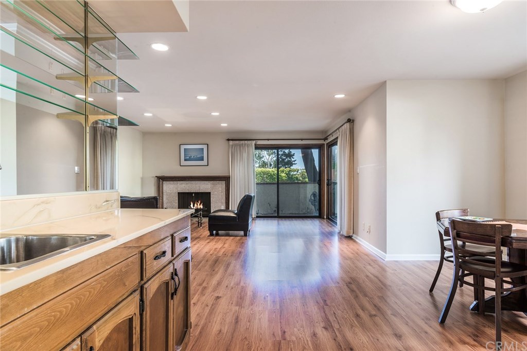 6352 Riviera Circle Long Beach, CA 90815 - Photo 9 of 31 Gallery Image 9