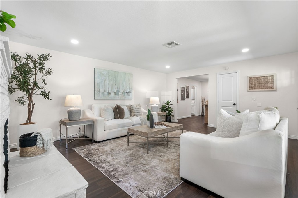 281 South Willdan Road Anaheim, CA 92808 - Photo 6 of 61