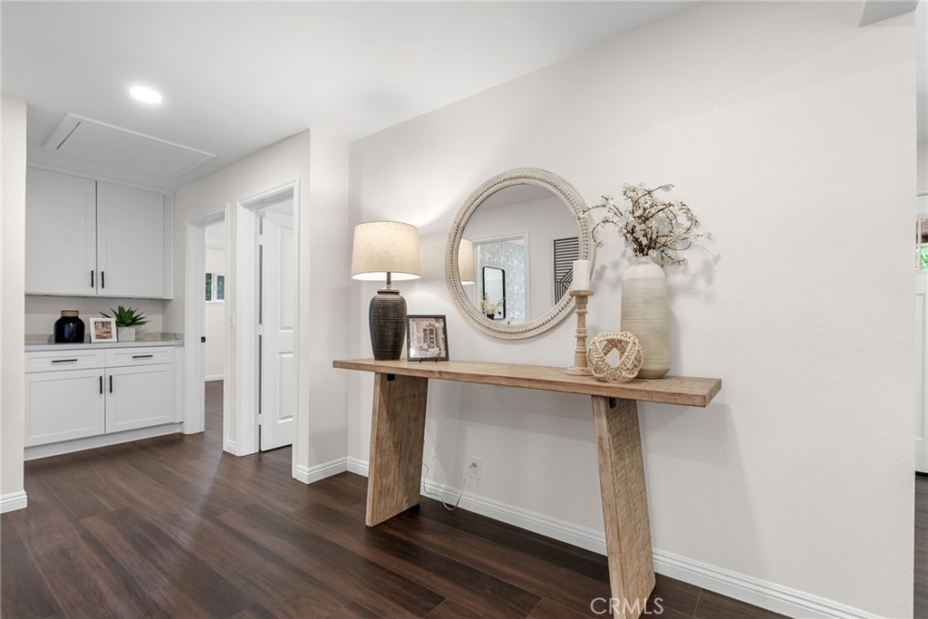 281 South Willdan Road Anaheim, CA 92808 - Photo 7 of 61