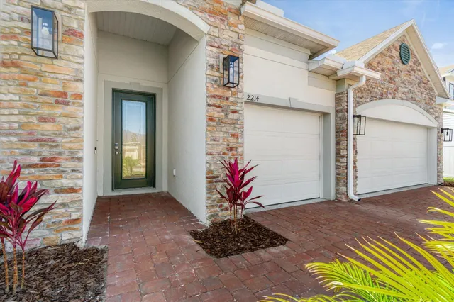 $625,000 | 2214 Elegant Manor Circle, Edgewater, FL 32141