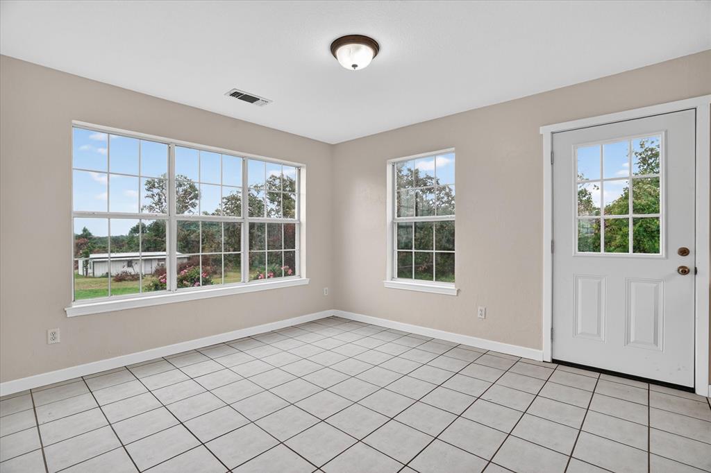 4697 Holbrook Road Springtown, TX 76082 - Photo 12 of 35