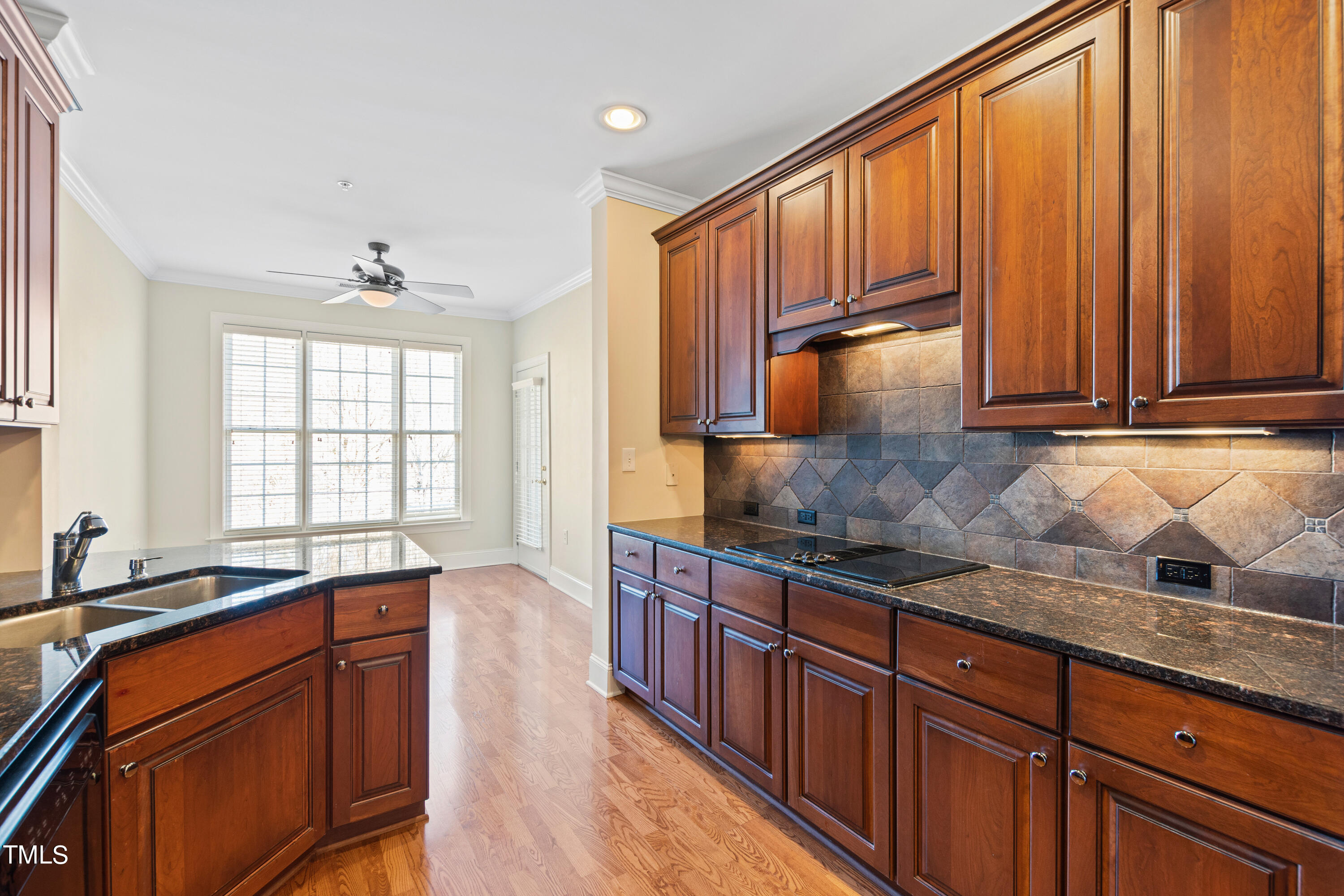3700 Baron Cooper Pass, Unit 303 Raleigh, NC 27612 - Photo 17 of 37 Kitchen 7