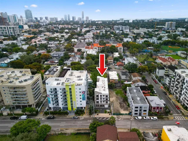 $1,940 | 650 Southwest 1st Street, Unit 305, Miami, FL 33130