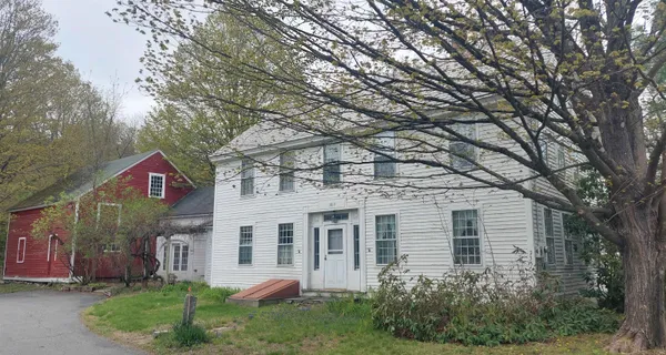 $3,000 | 735 Main Street, Chester, VT 05143