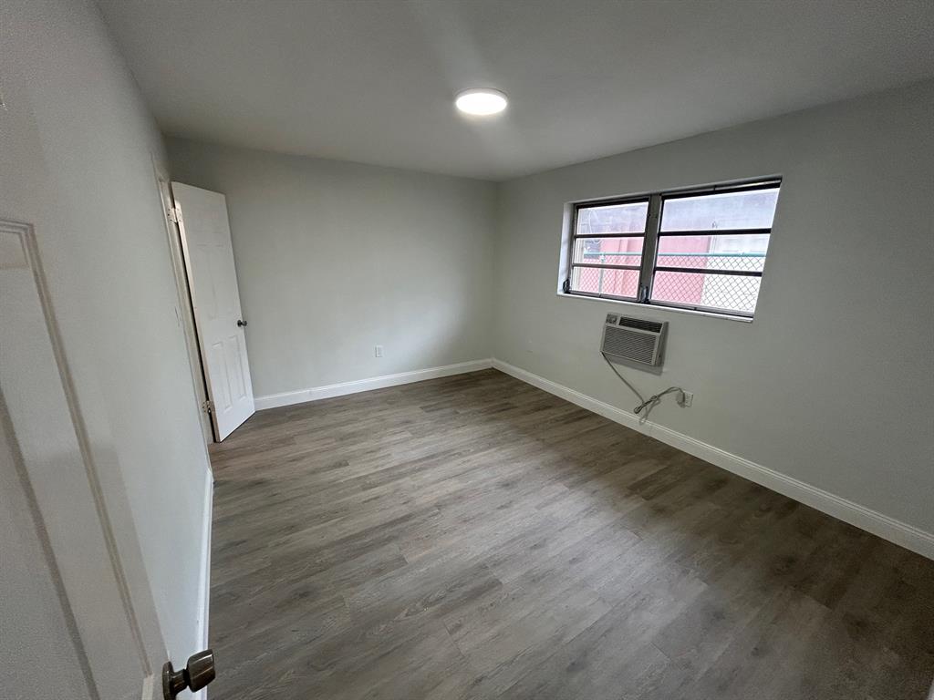 7624 Pembroke Road, Unit B Hollywood, FL 33023 - Photo 7 of 10