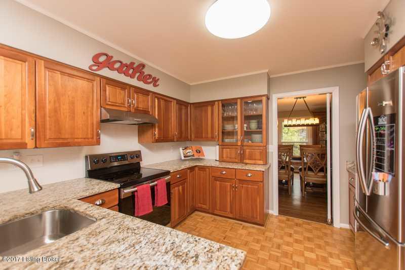 6610 Foxcroft Road Prospect, KY 40059 - Photo 16 of 61 Small11water#water