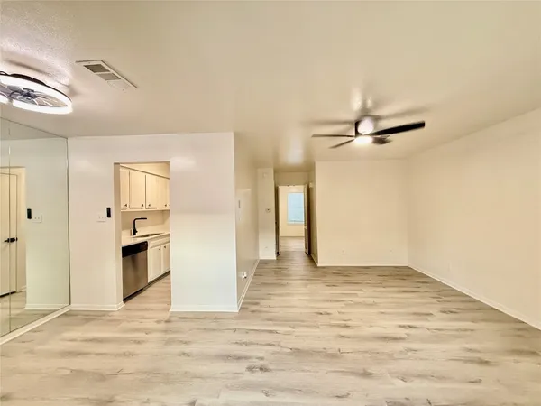 $775 | 6401 Skyline Drive, Unit 36, Houston, TX 77057