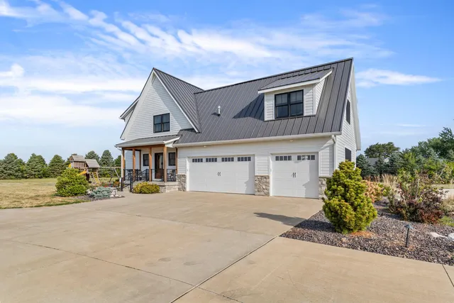 $1,450,000 | 1335 2250 East, St. Joseph, IL 61873